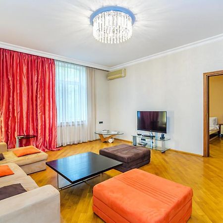 バクーVip Apartamen Nizami Streetアパートメント エクステリア 写真