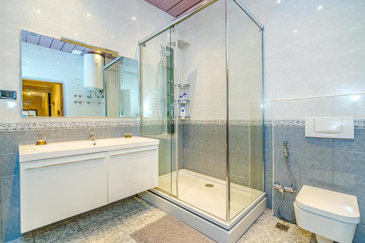 バクーVip Apartamen Nizami Streetアパートメント エクステリア 写真